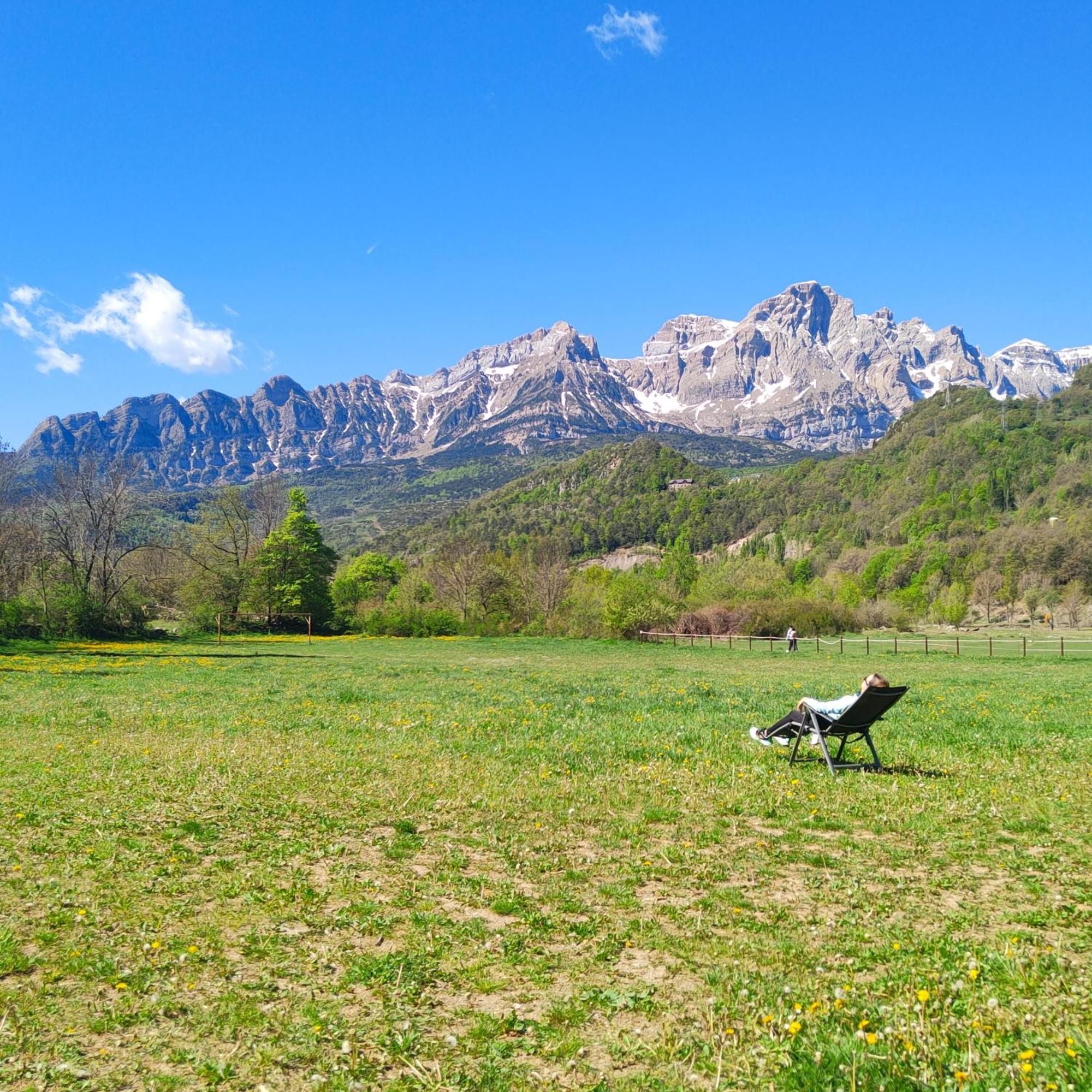 Los Cachorros El Pueyo de Jaca Exterior photo